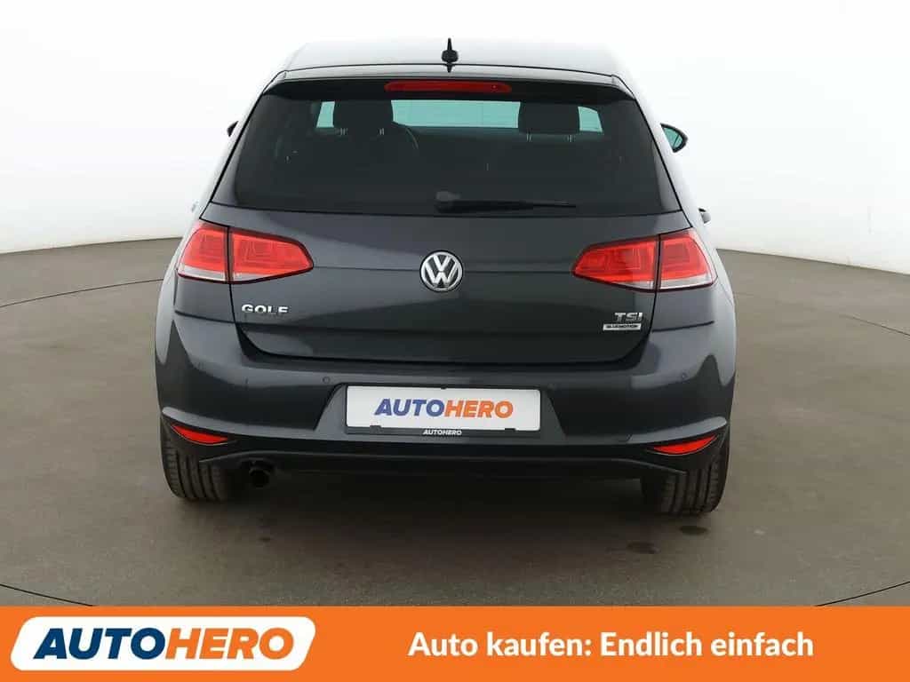 Volkswagen Golf VII 1.2 TSI Comfortline BlueMotion Tech 10/2016-photo-4