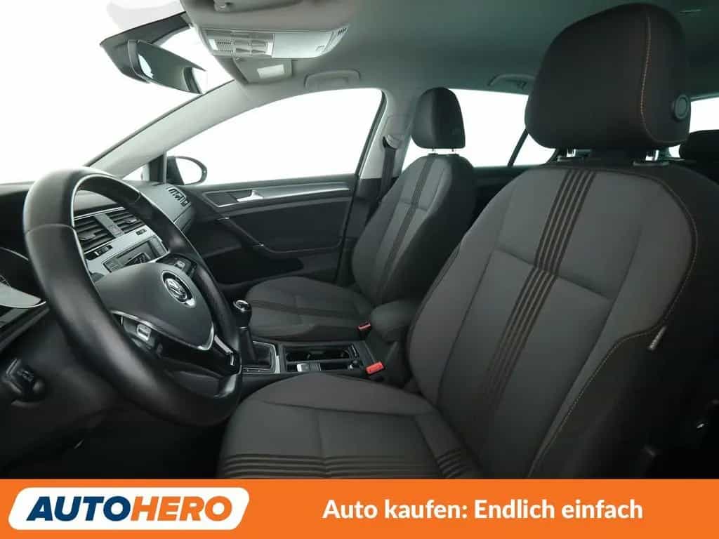 Volkswagen Golf VII 1.2 TSI Comfortline BlueMotion Tech 10/2016-photo-9
