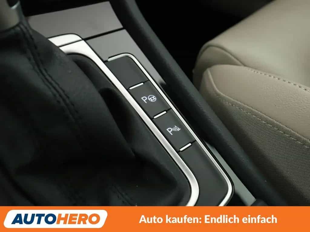 Volkswagen Golf VII 1.5 TSI ACT Highline BlueMotion Tech 06/2019-photo-24