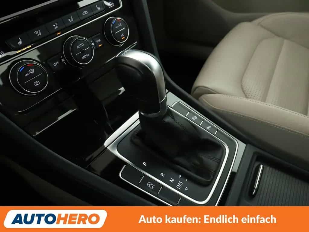 Volkswagen Golf VII 1.5 TSI ACT Highline BlueMotion Tech 06/2019-photo-26