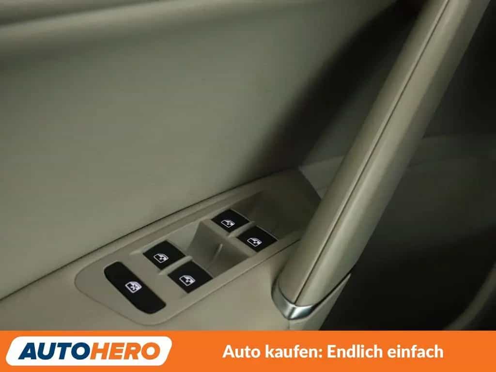 Volkswagen Golf VII 1.5 TSI ACT Highline BlueMotion Tech 06/2019-photo-31