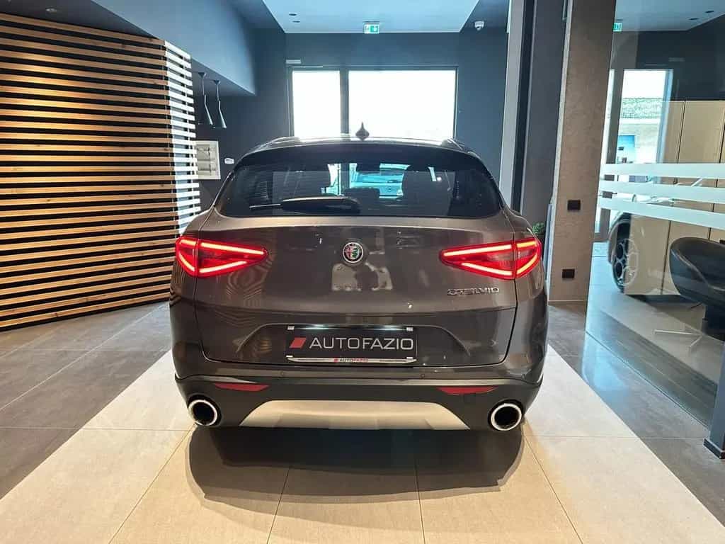 Alfa Romeo Stelvio 2.2 Turbodiesel 190 CV AT8 RW 04/2019-photo-12