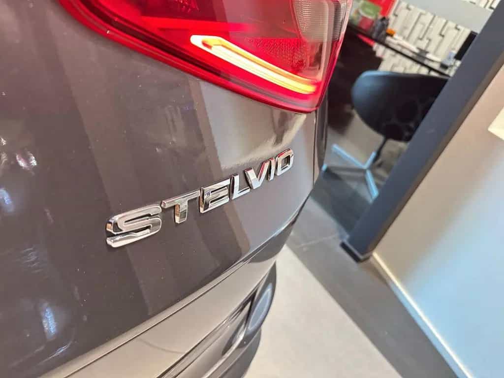Alfa Romeo Stelvio 2.2 Turbodiesel 190 CV AT8 RW 04/2019-photo-6