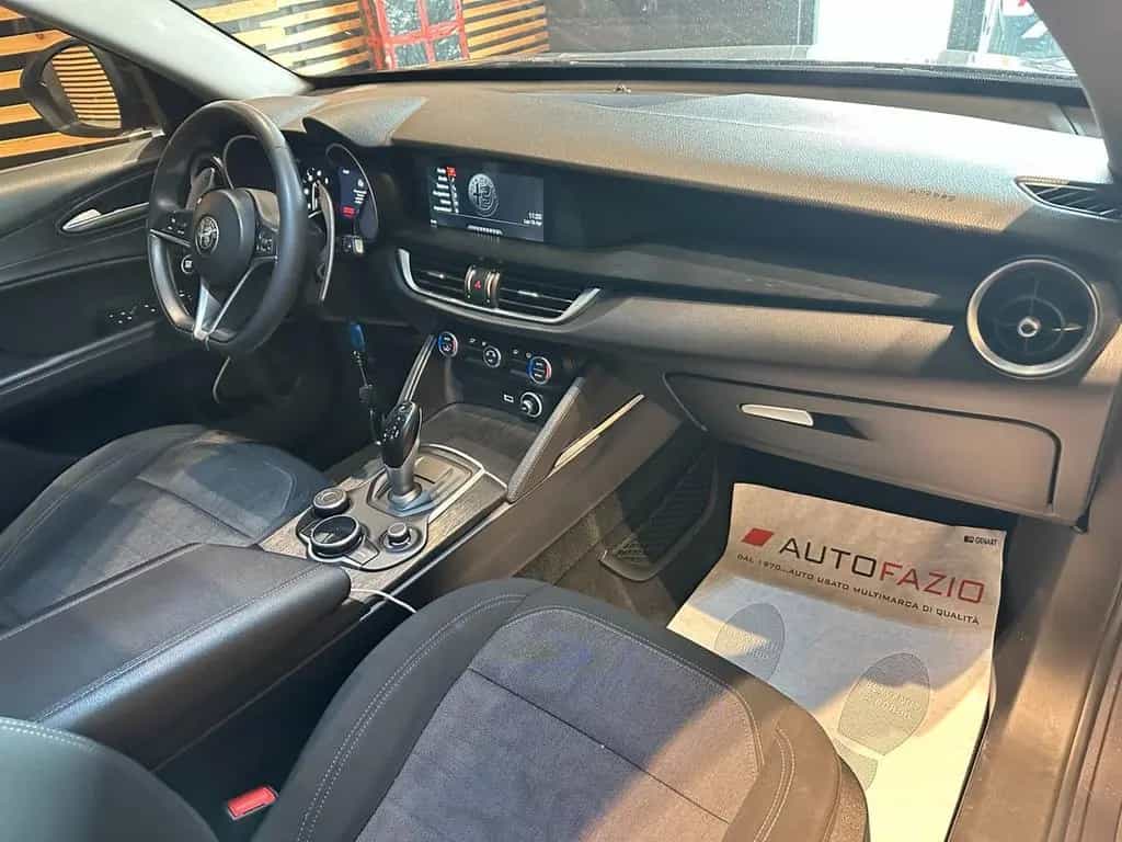 Alfa Romeo Stelvio 2.2 Turbodiesel 190 CV AT8 RW 04/2019-photo-9