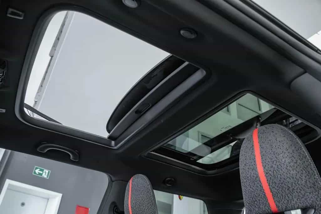 MINI Cooper S Mini Cooper S Nanuq White + JCW Edition mit XL-P 09/2024-photo-12