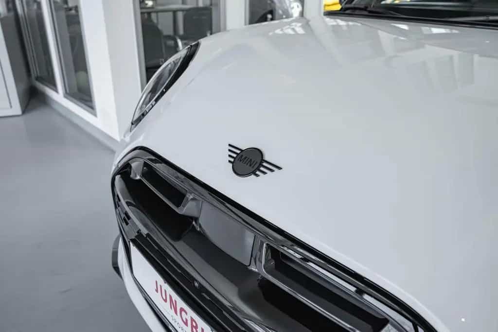 MINI Cooper S Mini Cooper S Nanuq White + JCW Edition mit XL-P 09/2024-photo-20