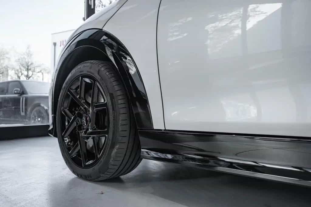 MINI Cooper S Mini Cooper S Nanuq White + JCW Edition mit XL-P 09/2024-photo-23