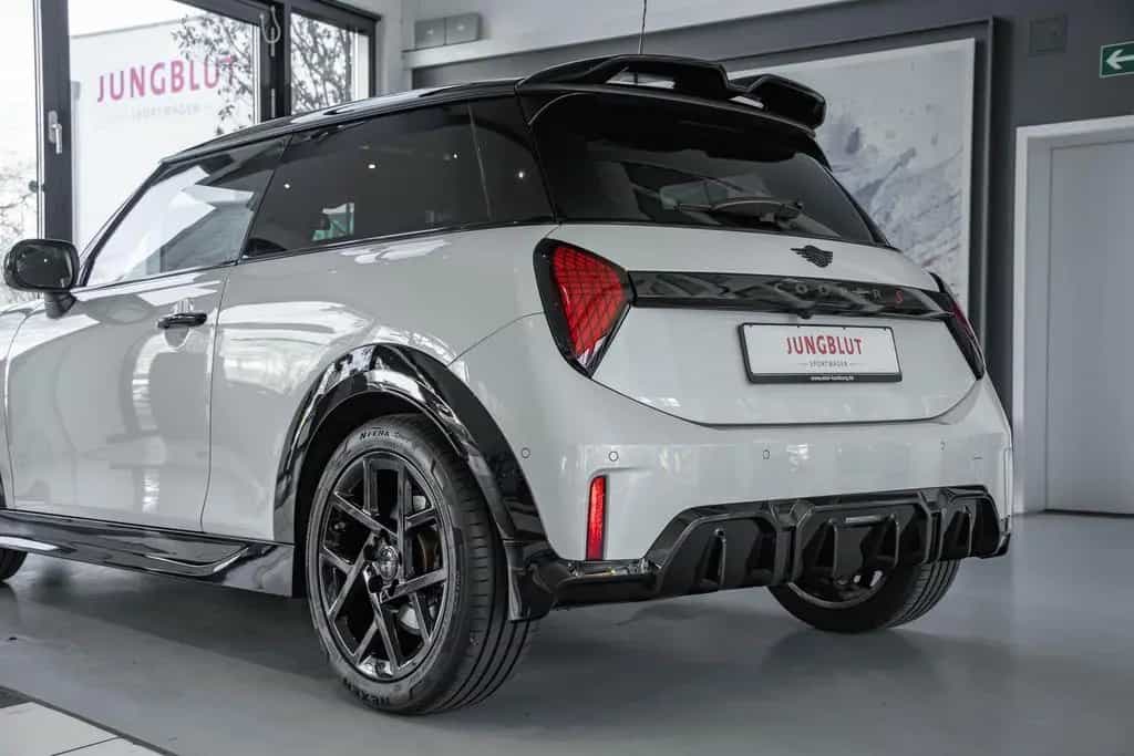 MINI Cooper S Mini Cooper S Nanuq White + JCW Edition mit XL-P 09/2024-photo-25