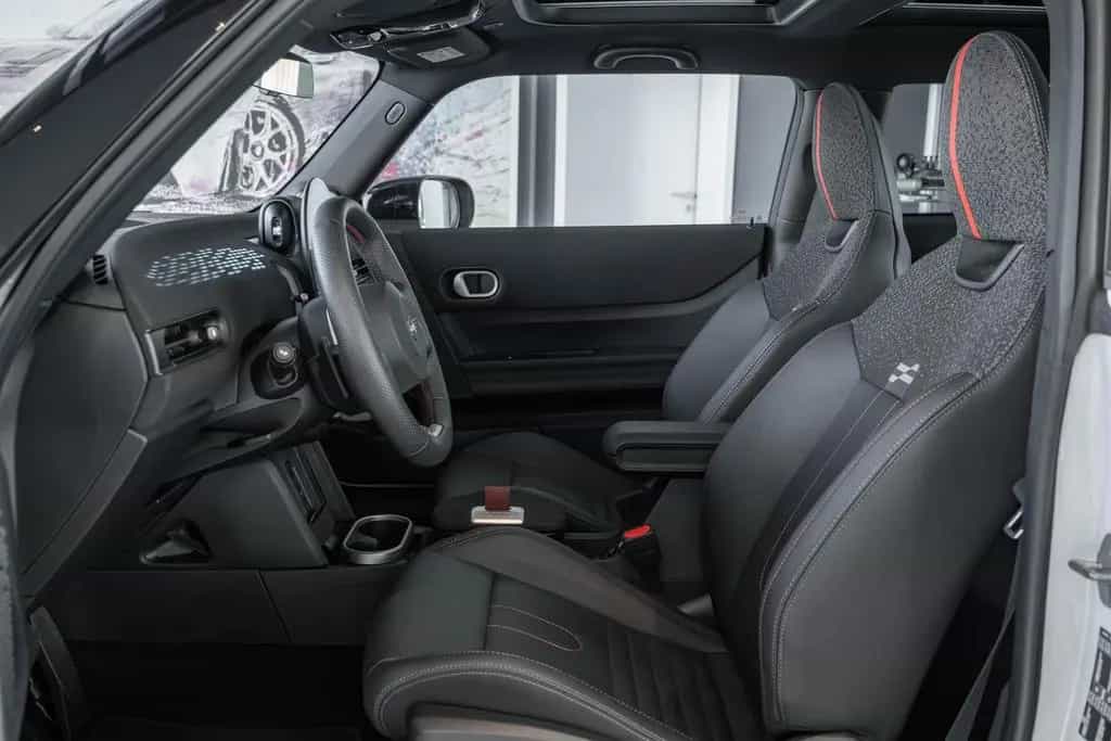 MINI Cooper S Mini Cooper S Nanuq White + JCW Edition mit XL-P 09/2024-photo-33