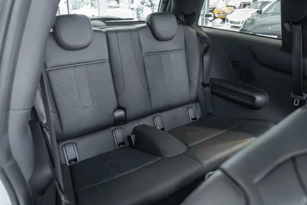 MINI Cooper S Mini Cooper S Nanuq White + JCW Edition mit XL-P 09/2024-photo-45