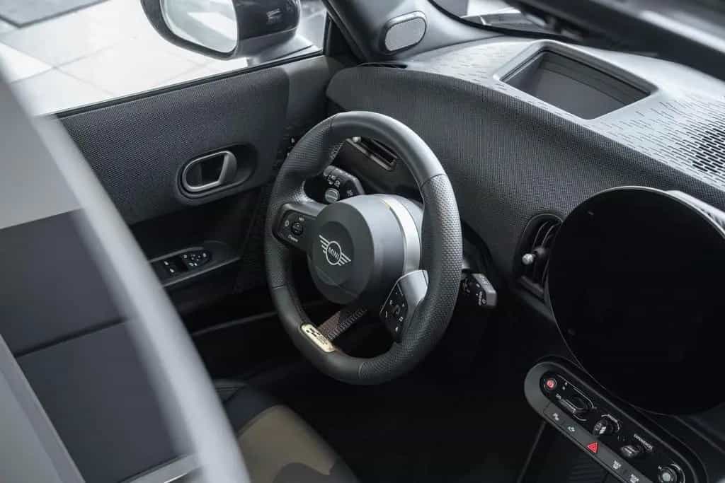 MINI Cooper S Mini Cooper S Nanuq White + JCW Edition mit XL-P 09/2024-photo-46