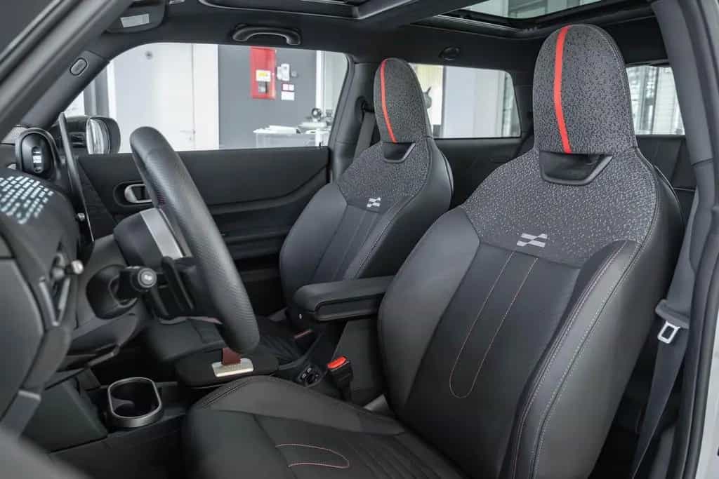 MINI Cooper S Mini Cooper S Nanuq White + JCW Edition mit XL-P 09/2024-photo-5