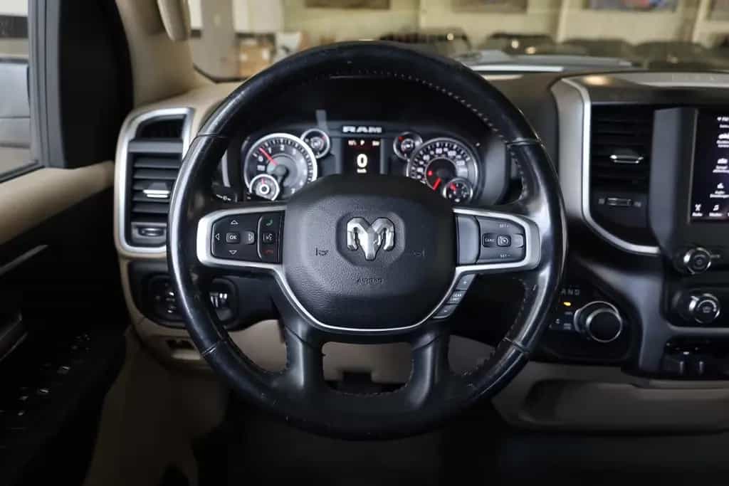 Dodge RAM 5.7 BigHorn/SHZ/AHK/6-Sitzer/TEMP/KLIMA/R20 08/2020-photo-10
