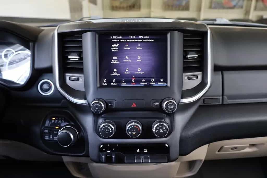 Dodge RAM 5.7 BigHorn/SHZ/AHK/6-Sitzer/TEMP/KLIMA/R20 08/2020-photo-12