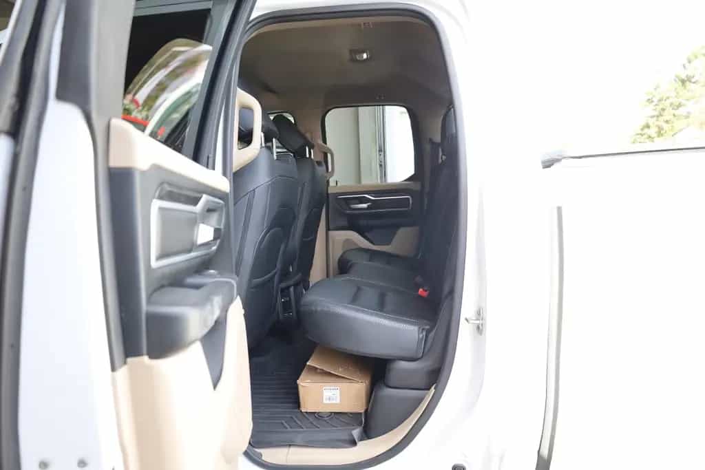 Dodge RAM 5.7 BigHorn/SHZ/AHK/6-Sitzer/TEMP/KLIMA/R20 08/2020-photo-17