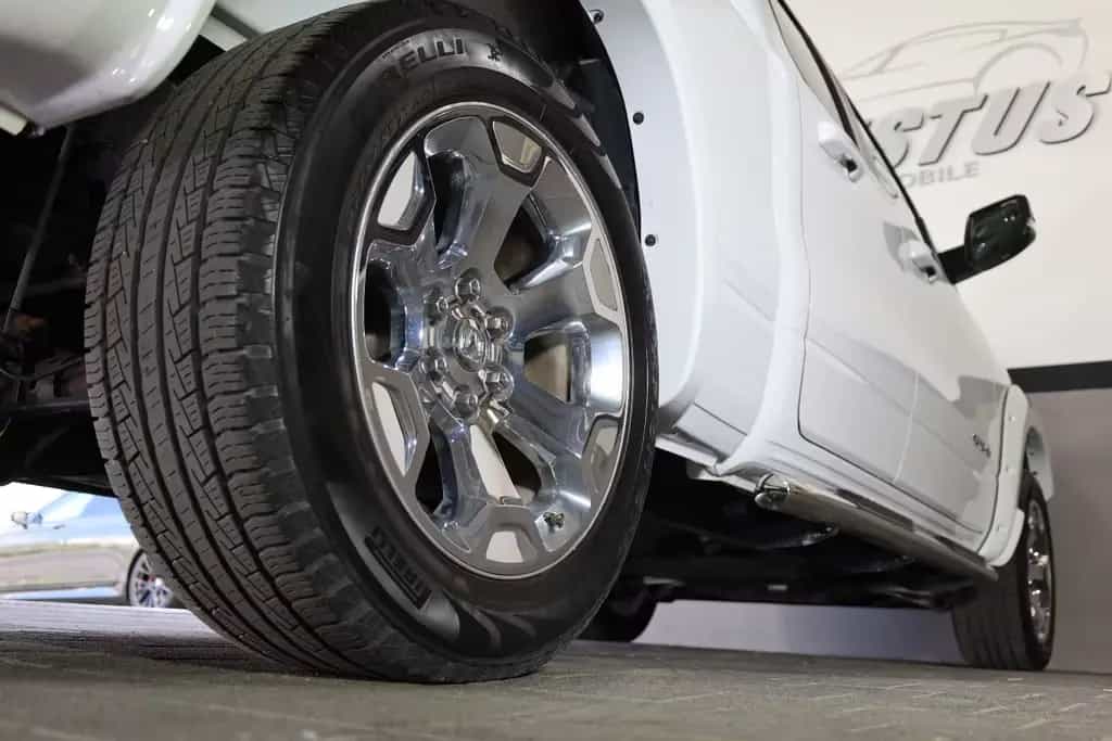 Dodge RAM 5.7 BigHorn/SHZ/AHK/6-Sitzer/TEMP/KLIMA/R20 08/2020-photo-6