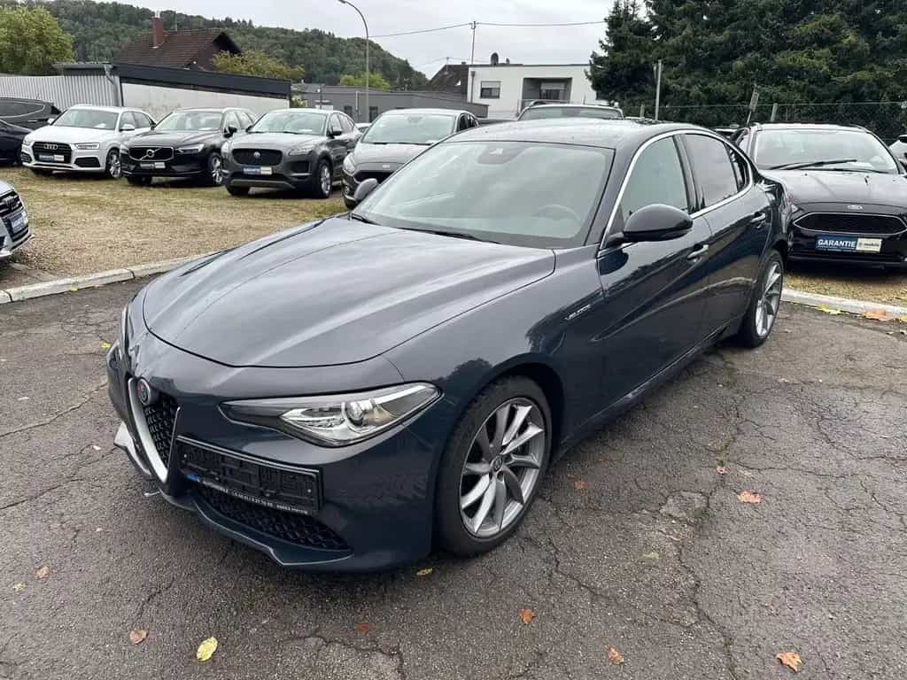 Alfa Romeo Giulia Veloce Q4 *Automatik+Leder+Navi+Tempomat* 12/2018-photo-0