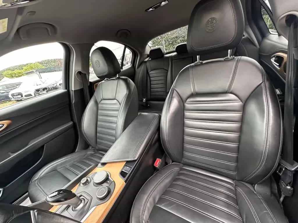 Alfa Romeo Giulia Veloce Q4 *Automatik+Leder+Navi+Tempomat* 12/2018-photo-10