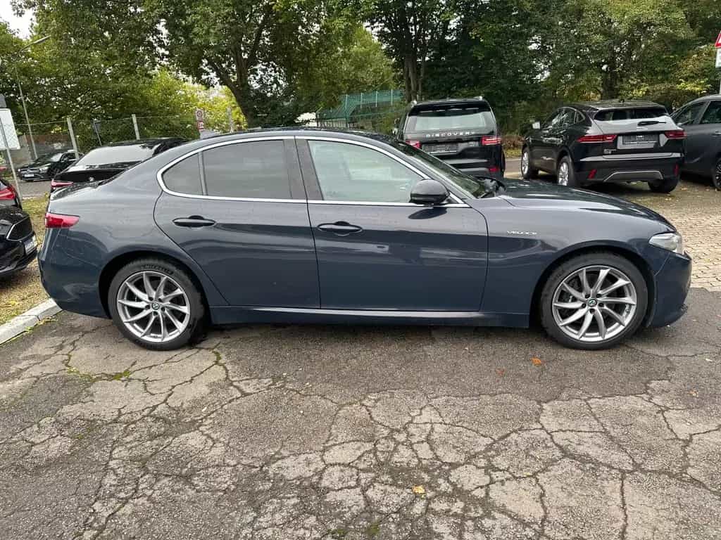 Alfa Romeo Giulia Veloce Q4 *Automatik+Leder+Navi+Tempomat* 12/2018-photo-3