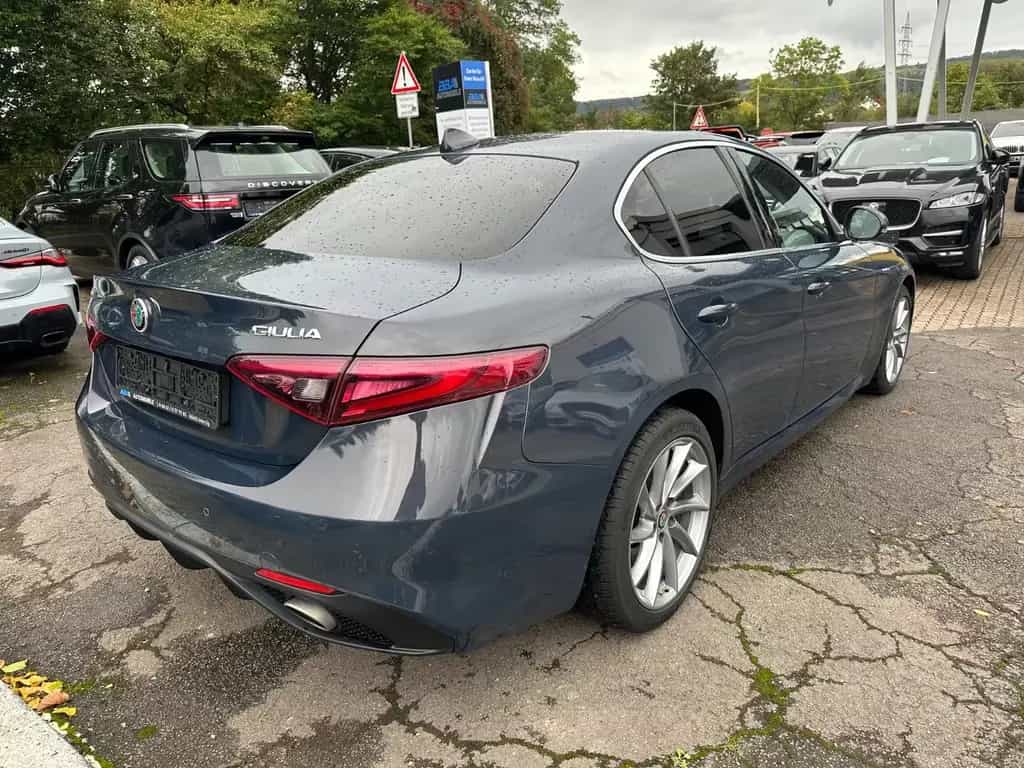 Alfa Romeo Giulia Veloce Q4 *Automatik+Leder+Navi+Tempomat* 12/2018-photo-4