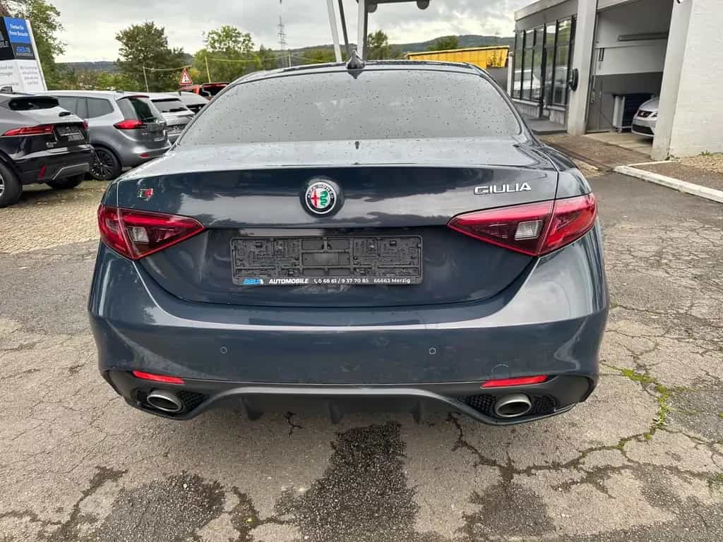 Alfa Romeo Giulia Veloce Q4 *Automatik+Leder+Navi+Tempomat* 12/2018-photo-5