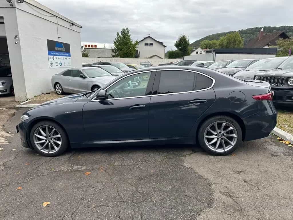 Alfa Romeo Giulia Veloce Q4 *Automatik+Leder+Navi+Tempomat* 12/2018-photo-7