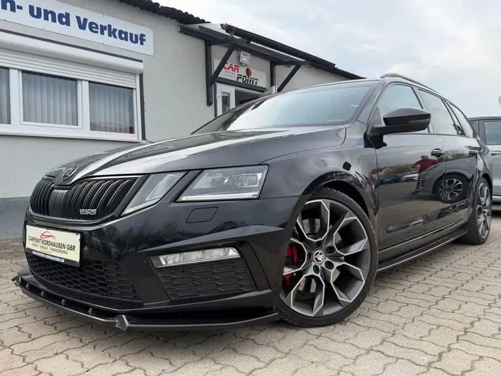 Skoda Octavia Combi RS 08/2018-photo-0