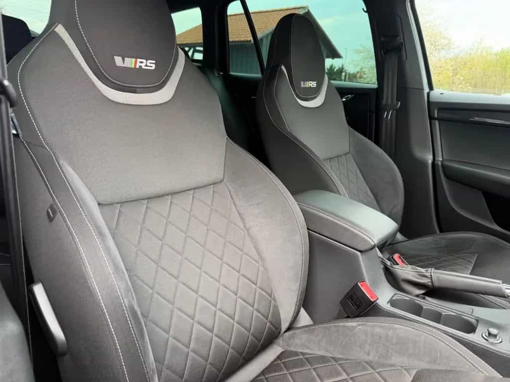 Skoda Octavia Combi RS 08/2018-photo-11