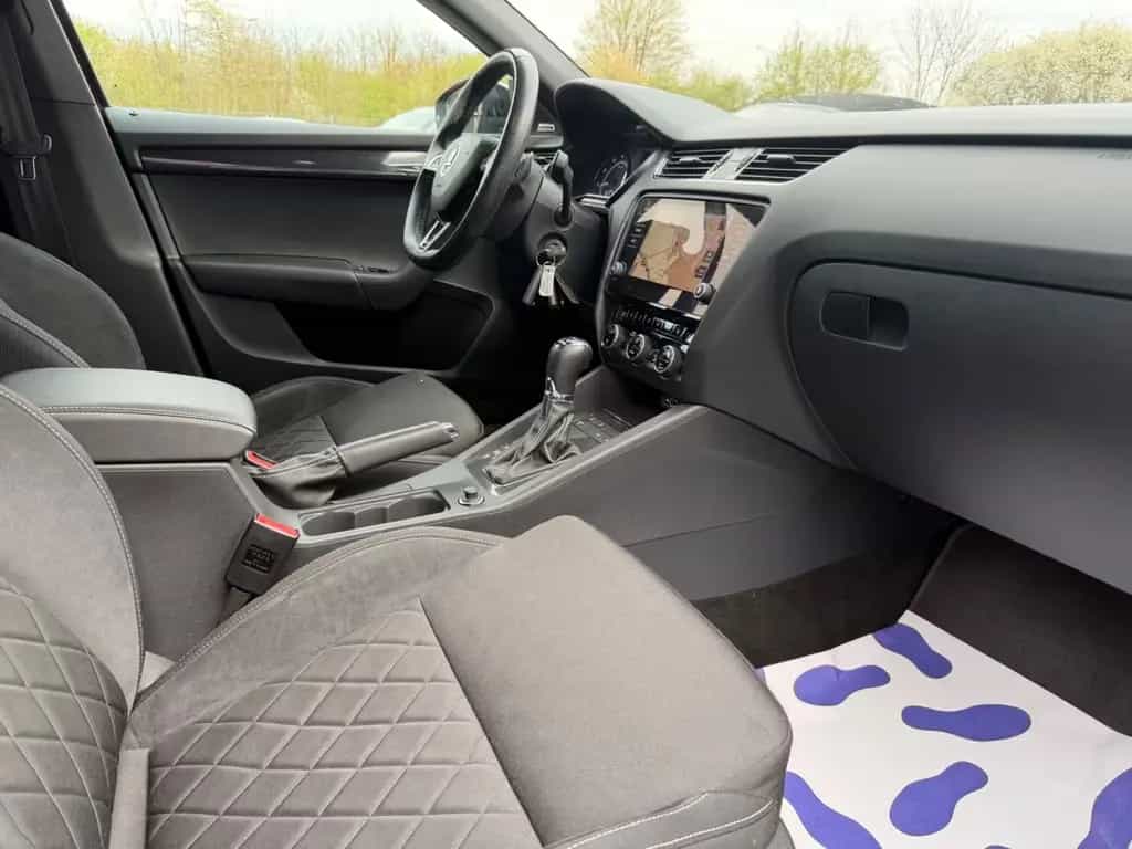 Skoda Octavia Combi RS 08/2018-photo-12