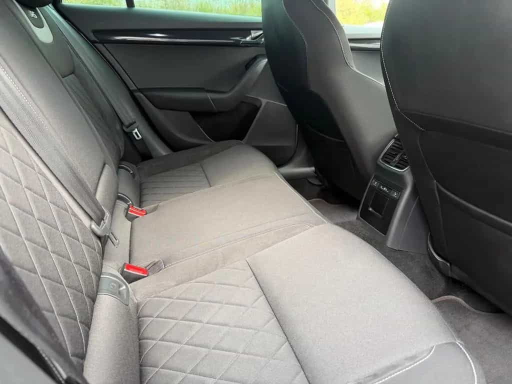 Skoda Octavia Combi RS 08/2018-photo-14