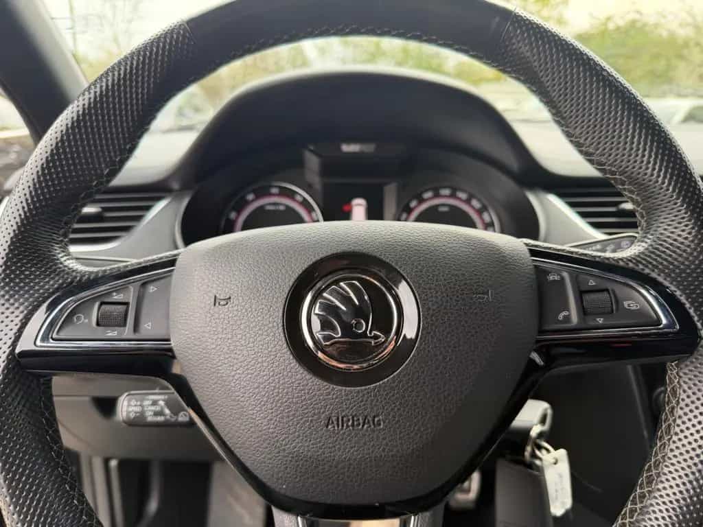 Skoda Octavia Combi RS 08/2018-photo-17