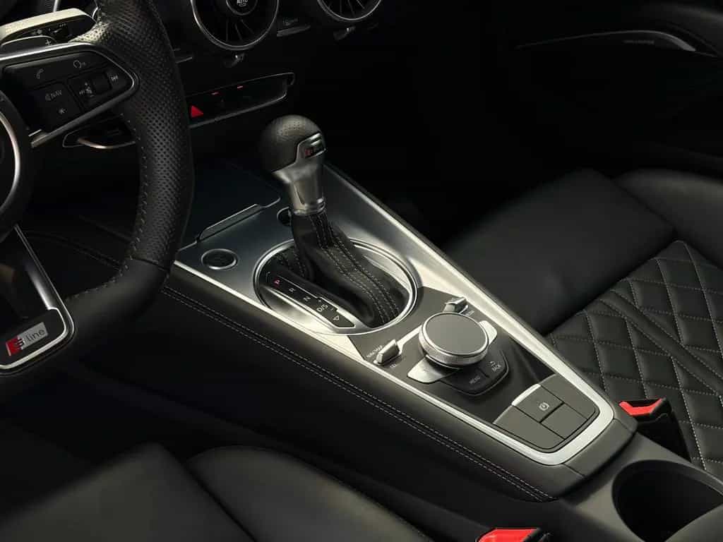 Audi TT Coupe 1.8 TFSI S Line B&O CAM Tempomat Leder 01/2018-photo-15