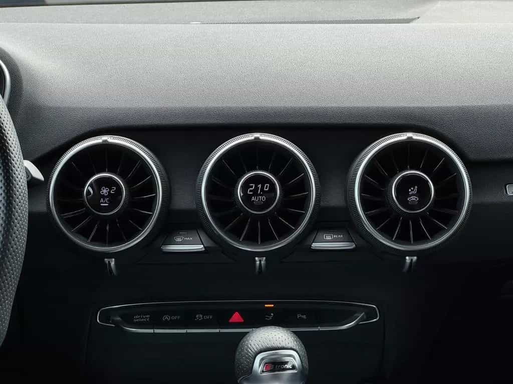 Audi TT Coupe 1.8 TFSI S Line B&O CAM Tempomat Leder 01/2018-photo-28