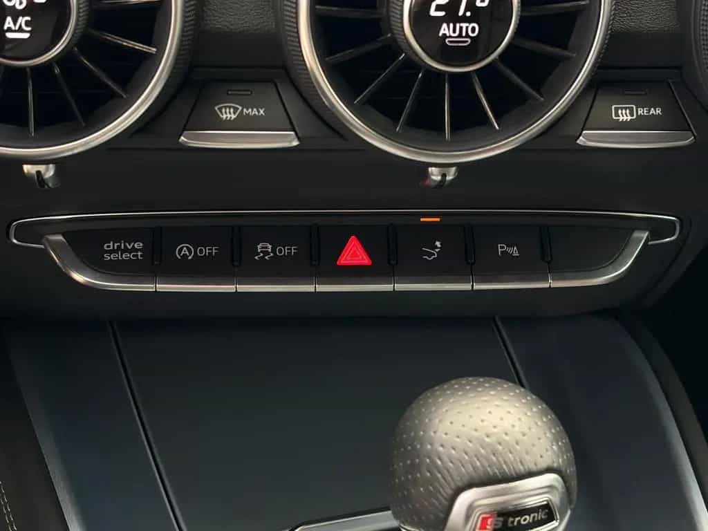 Audi TT Coupe 1.8 TFSI S Line B&O CAM Tempomat Leder 01/2018-photo-29
