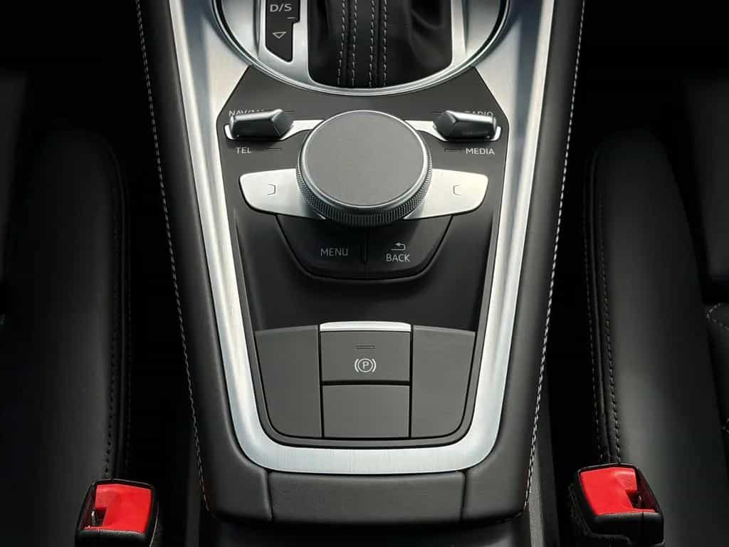 Audi TT Coupe 1.8 TFSI S Line B&O CAM Tempomat Leder 01/2018-photo-31