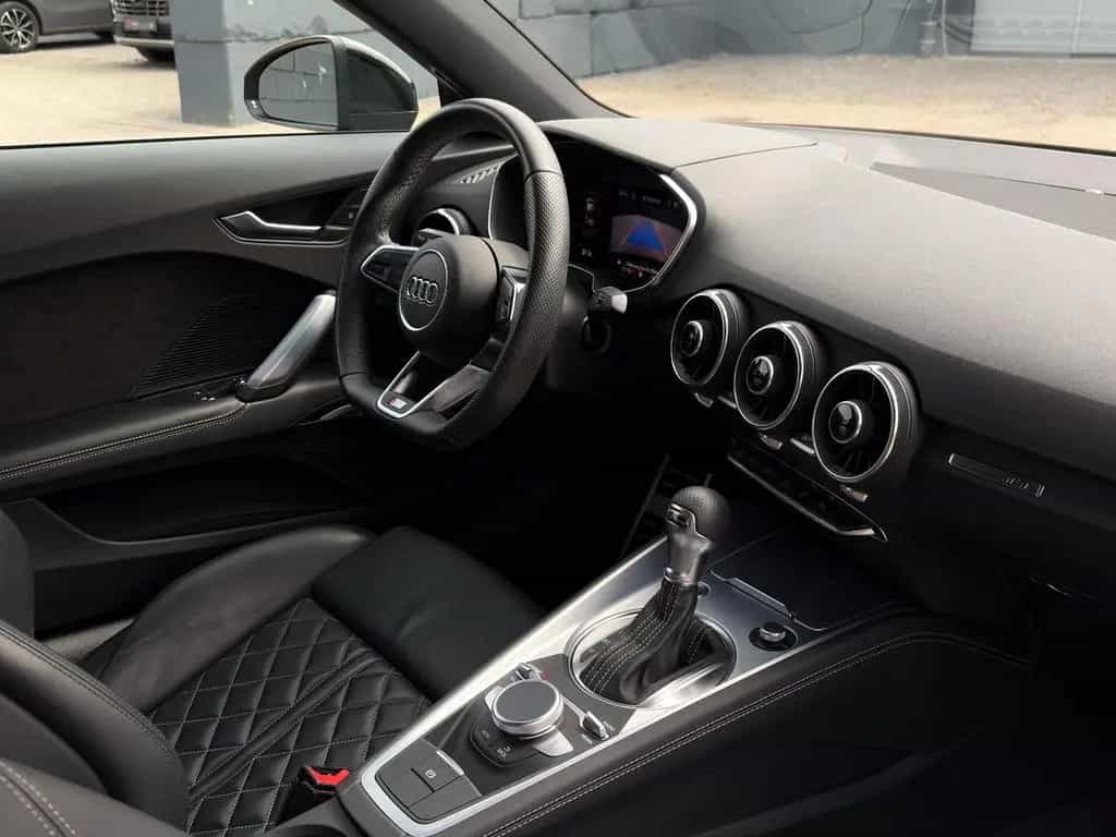 Audi TT Coupe 1.8 TFSI S Line B&O CAM Tempomat Leder 01/2018-photo-34
