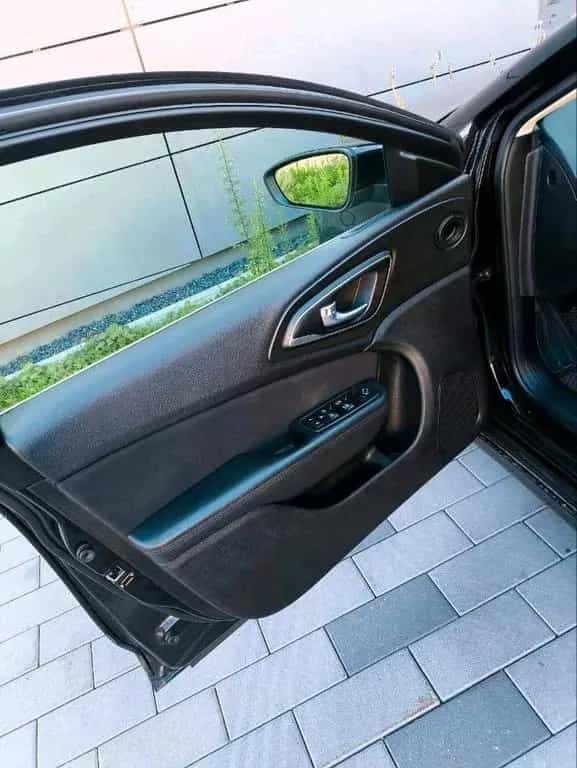 Chrysler 200 06/2019-photo-7