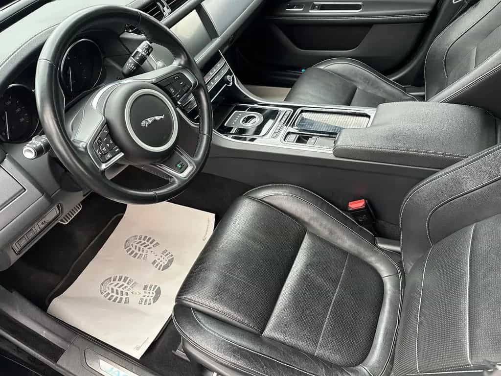 Jaguar XF Sportbrake R-Sport LED+Automatik+Navi+Kamera 05/2019-photo-10