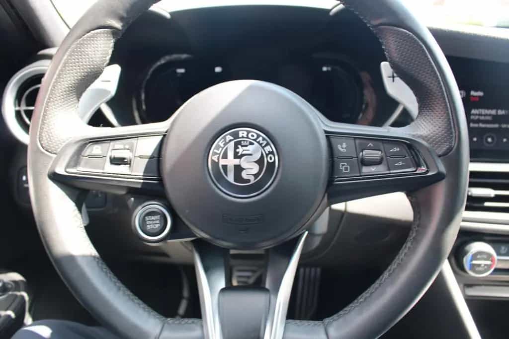Alfa Romeo Giulia Veloce Q4 Matrix-LED 12/2023-photo-13