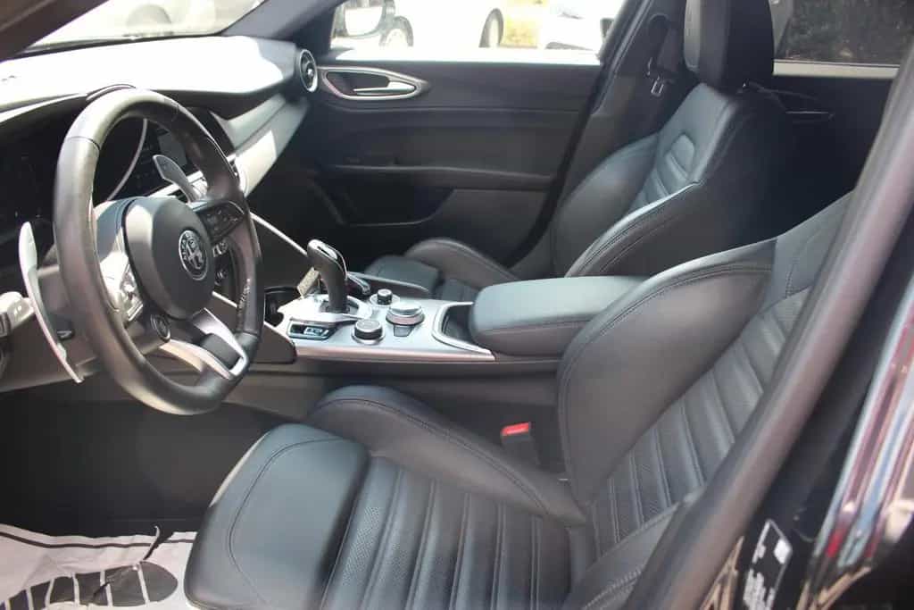 Alfa Romeo Giulia Veloce Q4 Matrix-LED 12/2023-photo-8