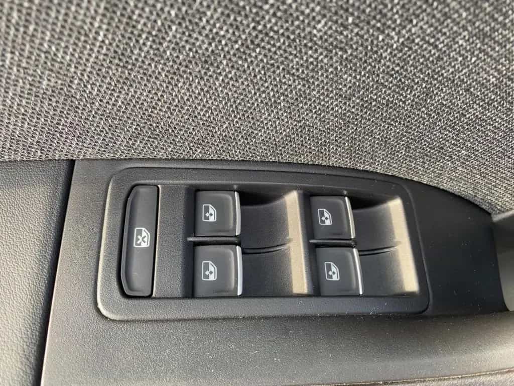 Seat Ateca Xperience DSG*LED*Navi*Kamera*Allwetter*SH 07/2025-photo-6