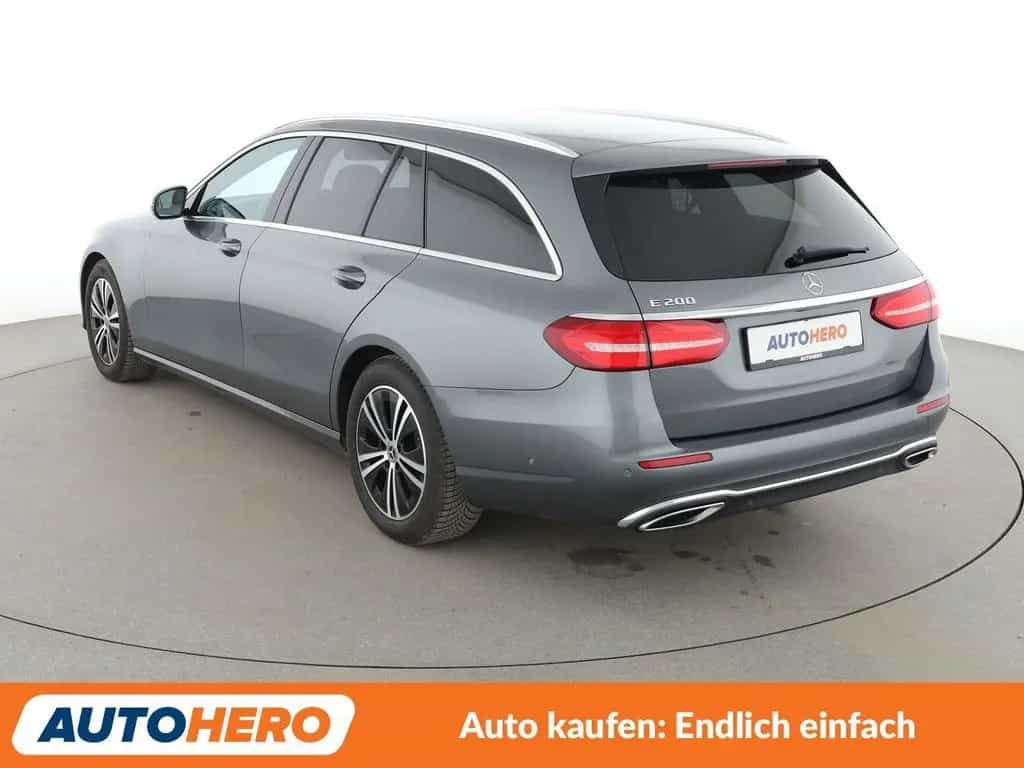 Mercedes-Benz E-Class 200 T Avantgarde Aut.*LED*NAVI*TEMPO*CAM*PDC* 05/2020-photo-3