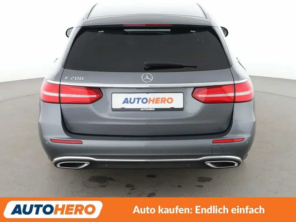 Mercedes-Benz E-Class 200 T Avantgarde Aut.*LED*NAVI*TEMPO*CAM*PDC* 05/2020-photo-4