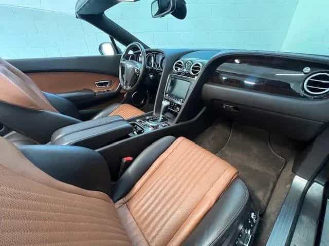 Bentley Continental GTC V8S 12/2017-photo-19