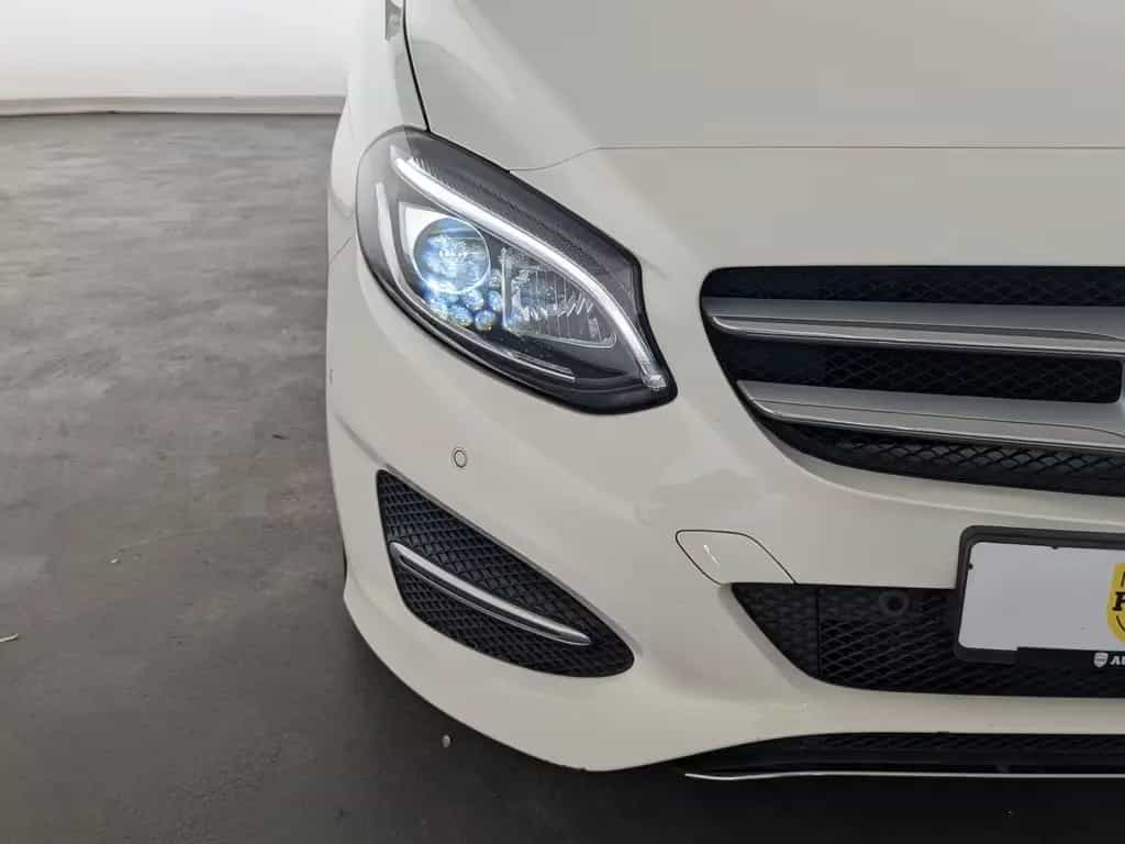 Mercedes-Benz B 180 Urban LED+NAVI+PDC+SHZ+TEMP+Klima/BC/eFH. 07/2016-photo-2