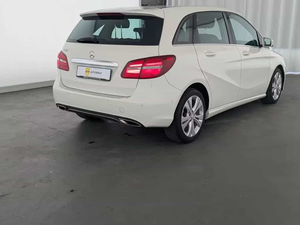 Mercedes-Benz B 180 Urban LED+NAVI+PDC+SHZ+TEMP+Klima/BC/eFH. 07/2016-photo-5