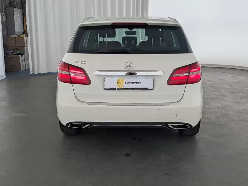 Mercedes-Benz B 180 Urban LED+NAVI+PDC+SHZ+TEMP+Klima/BC/eFH. 07/2016-photo-6