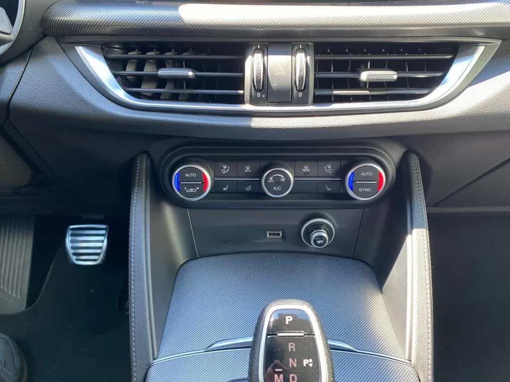 Alfa Romeo Stelvio VELOCE 2.2 Q4 LED+NAVI+KLIMA+KAMERA+ACC 06/2024-photo-17