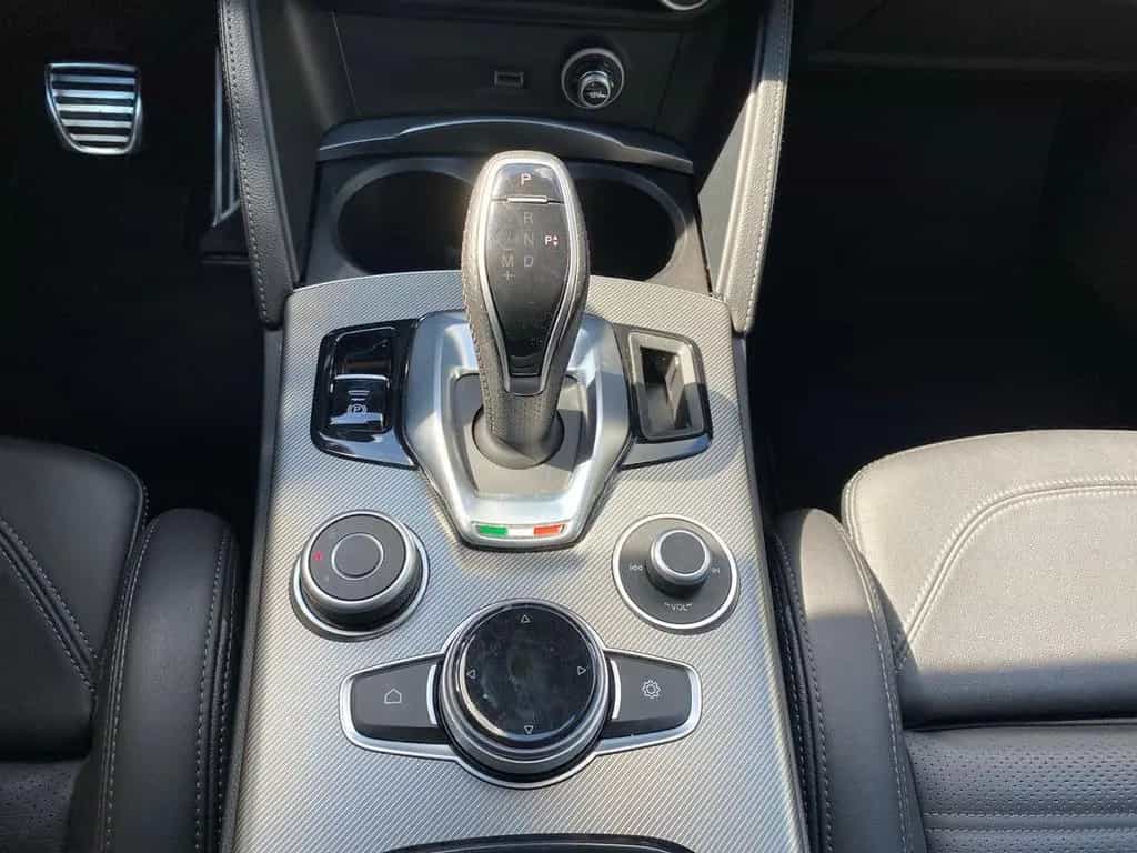 Alfa Romeo Stelvio VELOCE 2.2 Q4 LED+NAVI+KLIMA+KAMERA+ACC 06/2024-photo-39