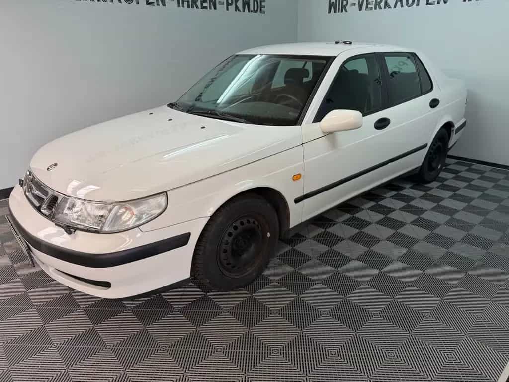 Saab 9-5 2.0t Ecopower 1.Hand  TÜV & Service - NEU 02/2000-photo-1